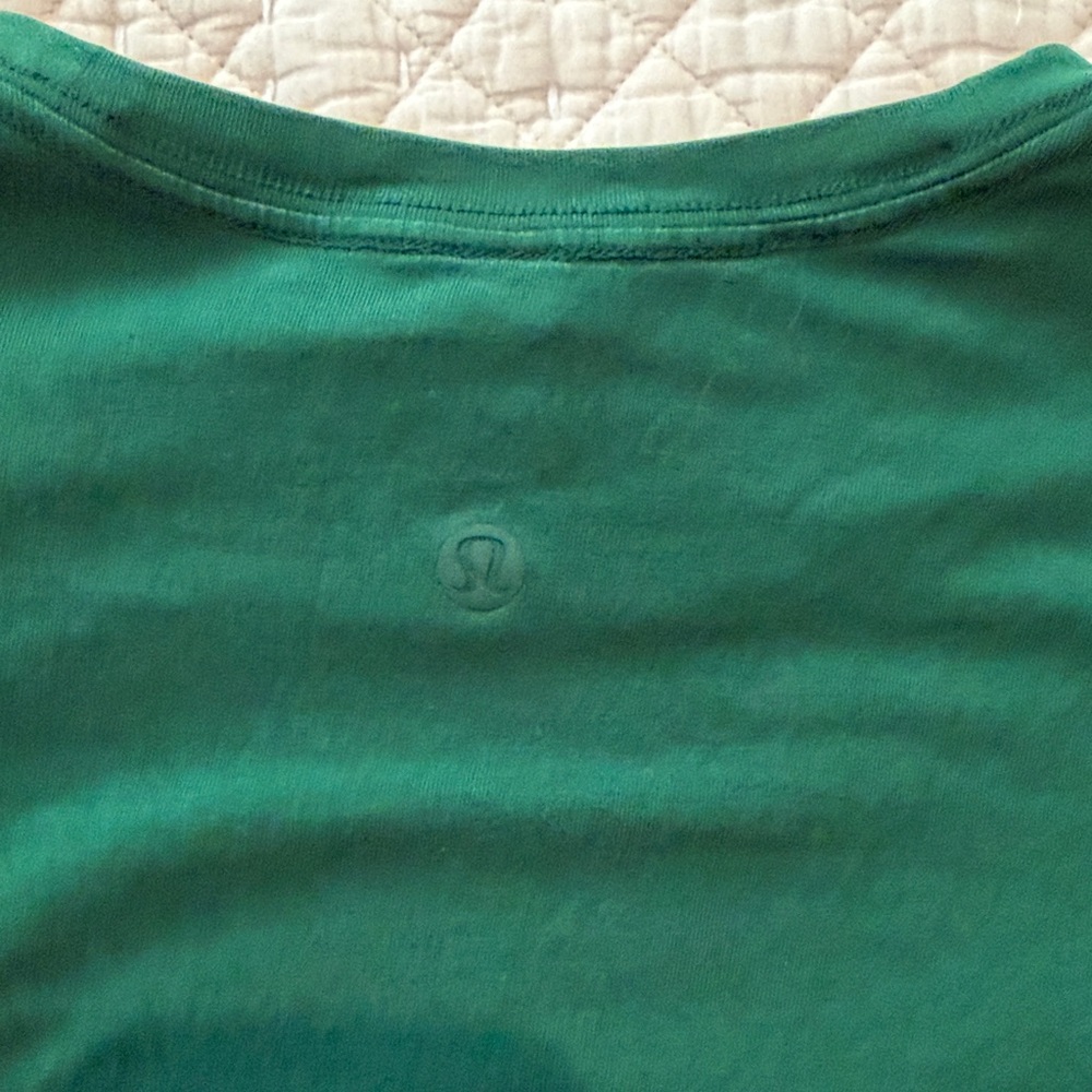 lululemon athletica Green Long Sleeve Love Tee- Size 6 - Picture 3 of 3